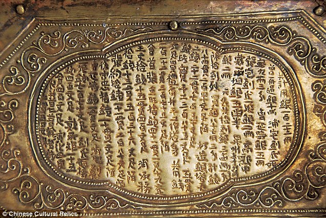 35DAACB900000578-3670075-Inscriptions_carved_into_the_protective_stone_chest_as_well_as_i-a-55_1467388489692.jpg